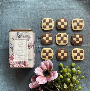 [Mother's Day 2024] Chocolate & Vanilla Chequered Biscuits